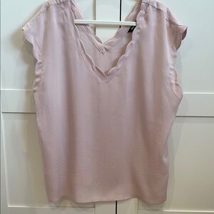 Express scalloped c neck short sleeve blouse size XL